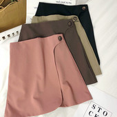 Naiste vabaaja neljas värvitoonis nööbiga lühike seelik