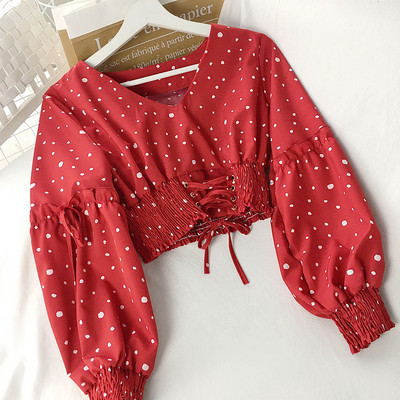 Modern női rövid, pöttyös blúz, három színben, nyakkendővel