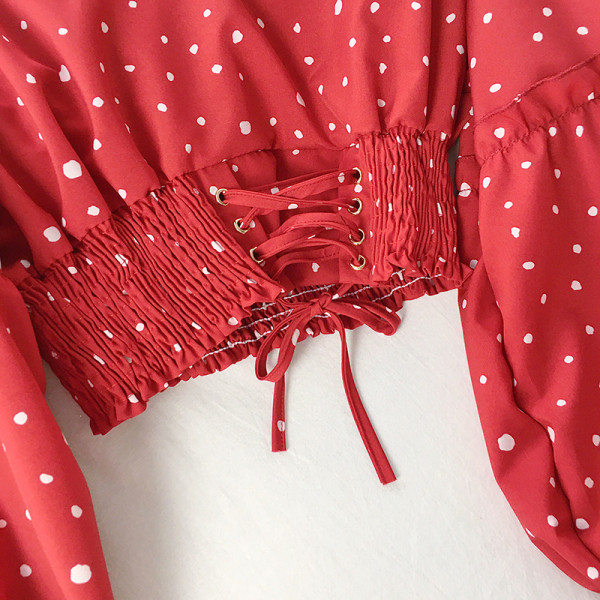 Modern női rövid, pöttyös blúz, három színben, nyakkendővel