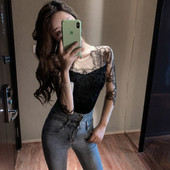 Вталена дамска блуза с дълъг ръкав от тюл и дантелени елементи