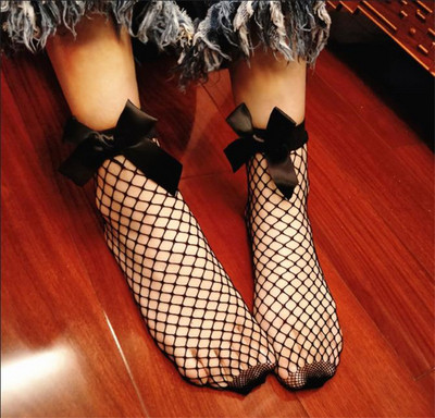 Γυναικείες κάλτσες με διακόσμηση με κορδέλα