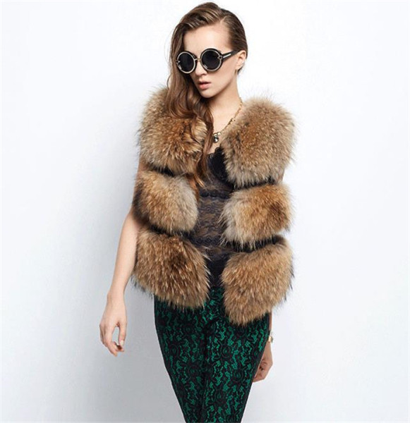 Стилен дамски пухен елек в кафяв цвят