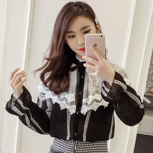 Kevadine naiste särk pitsi ja madala kraega