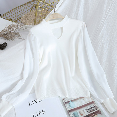 Női pulóver gyöngyökkel és sifon ujjakkal