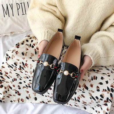 Naiste vabaajajalatsid ökonahast metallelementide ja kaunistusega - pärlitega