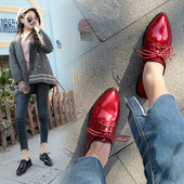 Naiste vabaajajalatsid kunstnahast paeltega - tavaline mudel