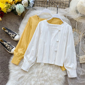 Naiste särk pikkade varrukatega, kandilise kaelusega ja nööpidega