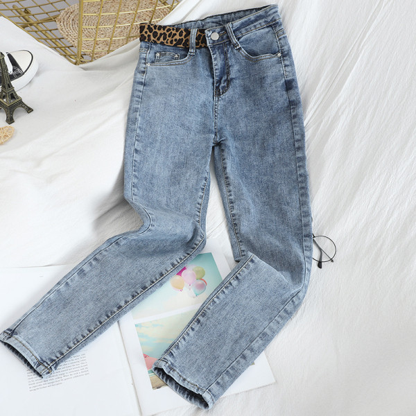 Дамски дънки с висока талия в син цвят и леопардов принт