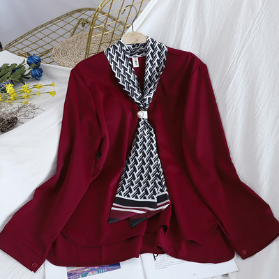 Modern női ing V-nyakú és gyöngy díszítéssel