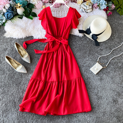 Lühikeste varrukate ja vöökoha lipsudega pikk naiste kleit