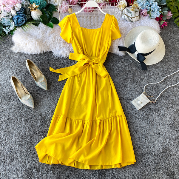 Lühikeste varrukate ja vöökoha lipsudega pikk naiste kleit