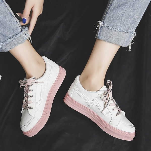 Uus mudel ökonahast ja tekstiilist paeltega naiste tossud