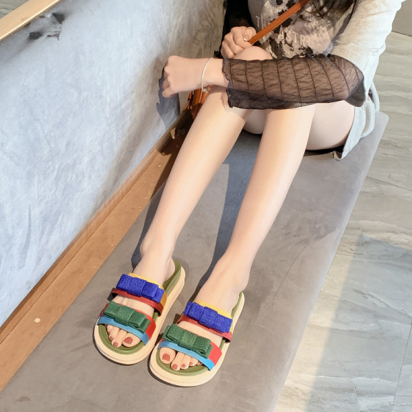 Многоцветни дамски чехли с панделки