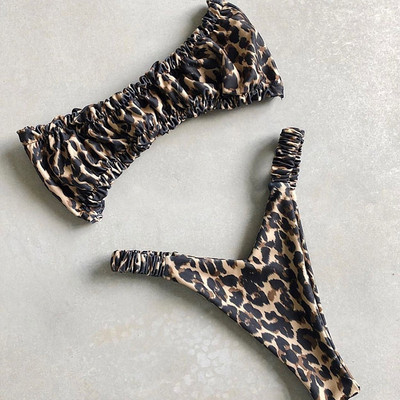 Naiste kaheosaline loomamustriga ujumistrikoo