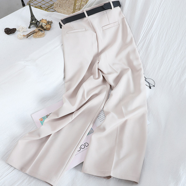 Elegantne široke ženske hlače s visokim strukom i remenom