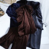 Széles retró nadrág kordbársonyból, derékrészben gumival