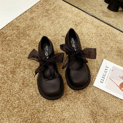 Кожени дамски обувки с дебел ток и панделка от тюл - матови и лачени