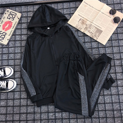 Moderan ženski sportski i ležerni komplet sa sjajnim rubovima