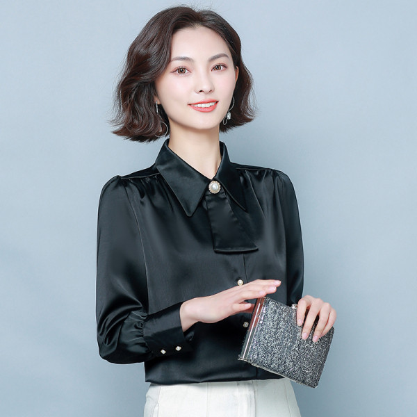 Дамска риза от шифон с класическа яка и копчета