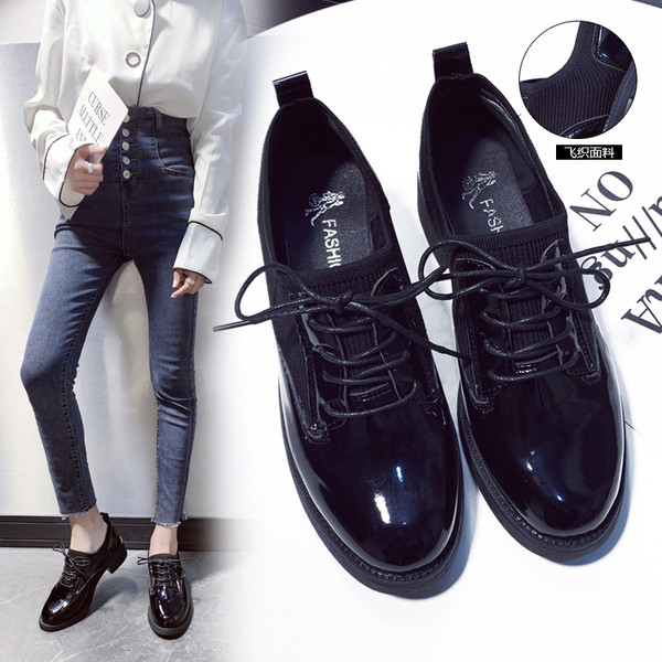 Naiste lakknahast paeltega ökonahast kingad - tavaline mudel