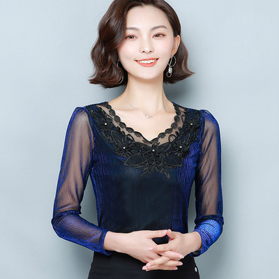 Kaasaegne naiste pluus pits- ja spitsikaelusega