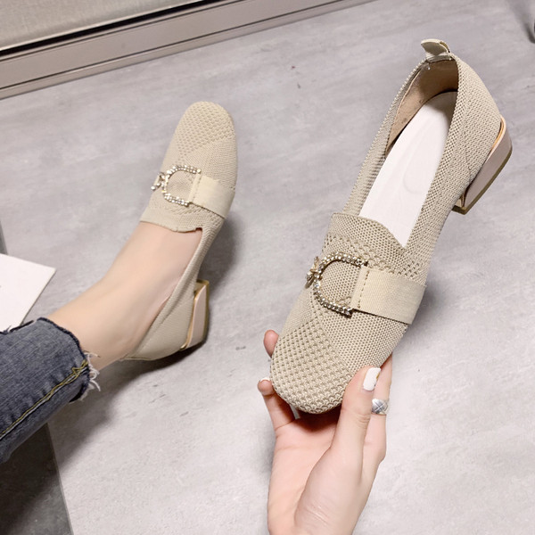 Naiste vabaaja tekstiilist pandla ja kividega kingad - kaks mudelit