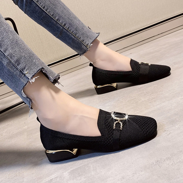 Naiste vabaaja tekstiilist pandla ja kividega kingad - kaks mudelit