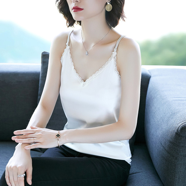 Praegune V-kaelusega ja õhukeste rihmadega naiste topp