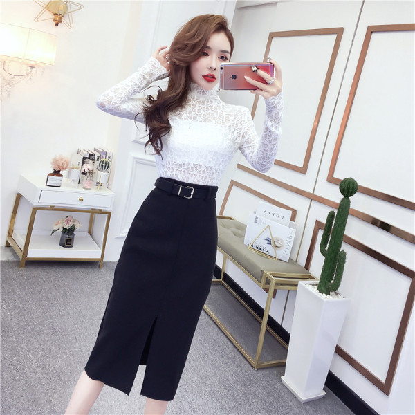 Modern női blúz pólógallérral és hosszú ujjal