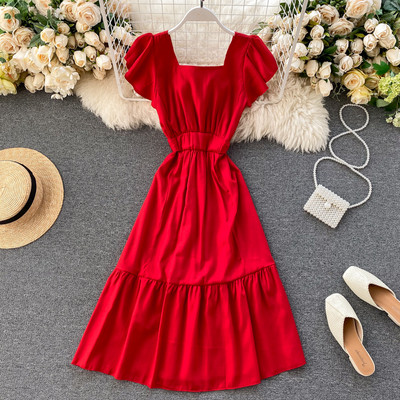 Lühikeste varrukate ja kandilise kaelusega vabaaja naiste kleit