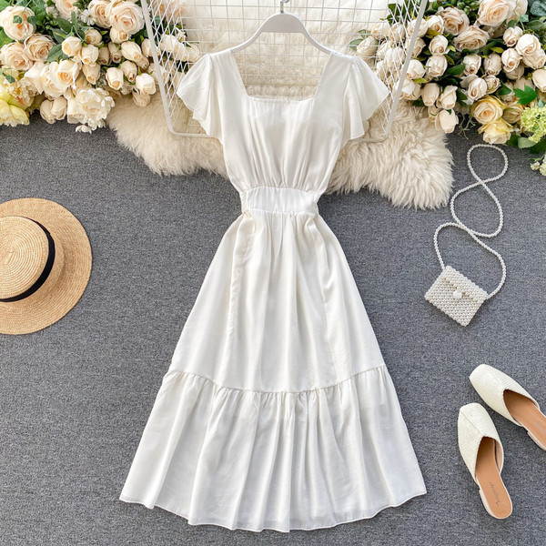 Lühikeste varrukate ja kandilise kaelusega vabaaja naiste kleit