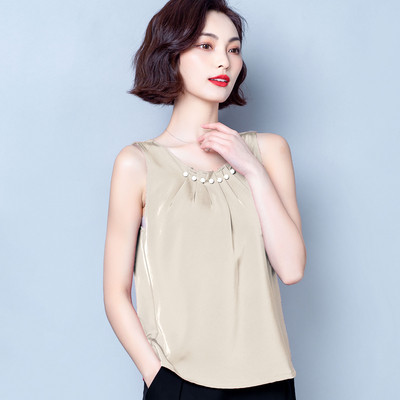 Moodne ümara dekoltee ja pärlitega naiste topp