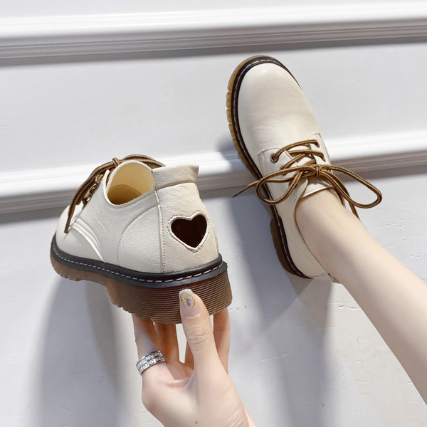 Öko-nahast naiste vabaajajalatsid paeltega