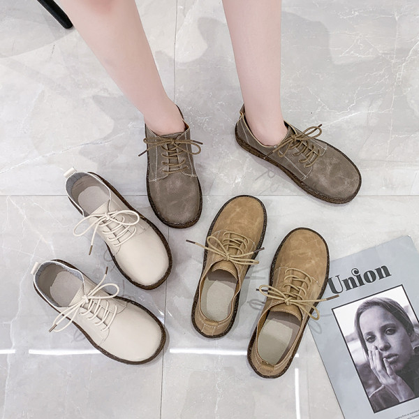 Naiste vabaajajalatsid paeltega tavaline mudel