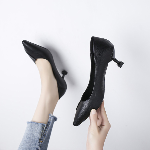 Καθημερινά γυναικεία παπούτσια με χαμηλό τακούνι από  οικολογικό δέρμα