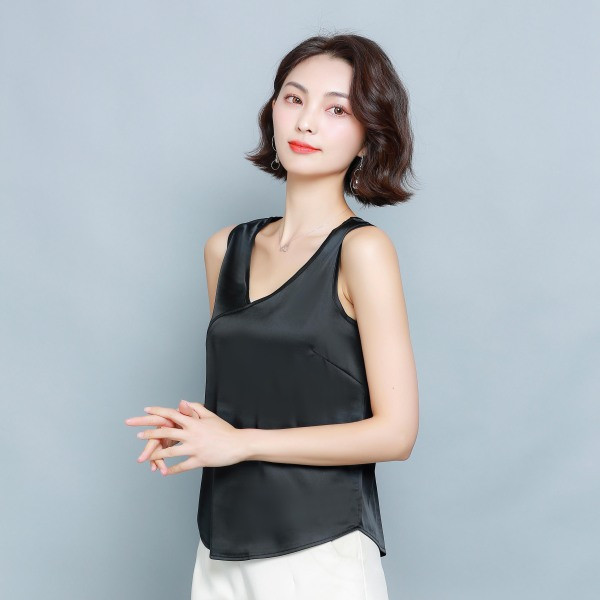 Modern női felső V-nyakkal és széles pántokkal