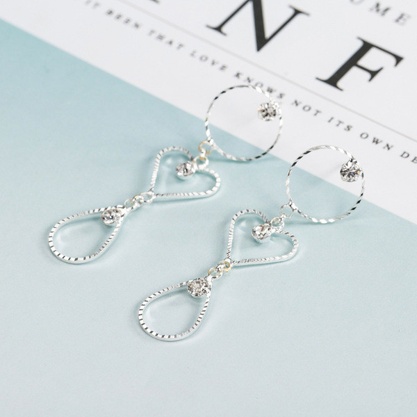 Стилни дамски висящи обеци с камъни и сърца 