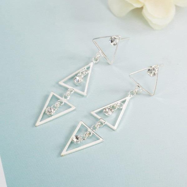 Ежедневни дамски висящи обеци с камъни 