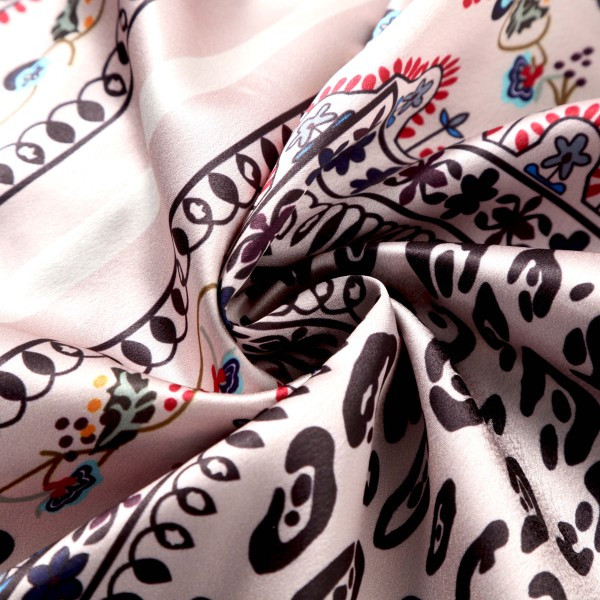 Stiilne naiste satiinsärk klassikalise krae ja nööpidega