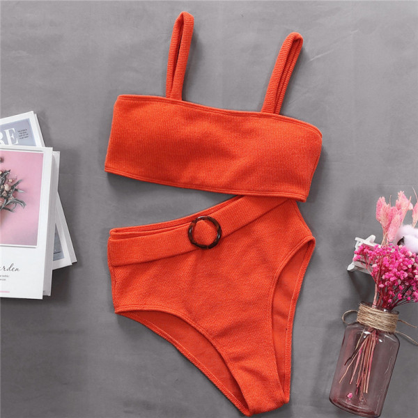 Kaheosaline rihmadega ujumistrikoo ja kõrge vöökohaga püksid