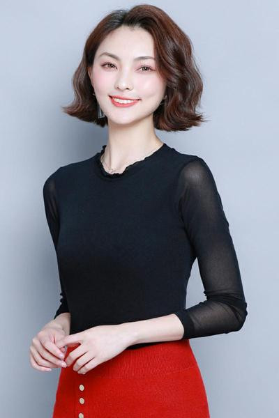 Alkalmi női blúz ovális nyakkivágással és hosszú ujjal