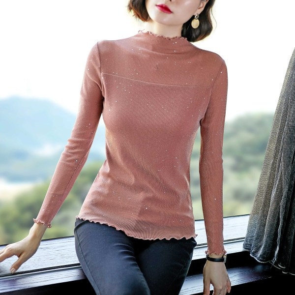 Moodne madala kraega ja läikiva efektiga naiste pluus