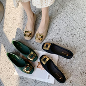 Öko velúrból készült alkalmi cipő fém csattal