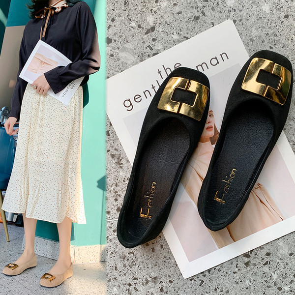 Öko velúrból készült alkalmi cipő fém csattal