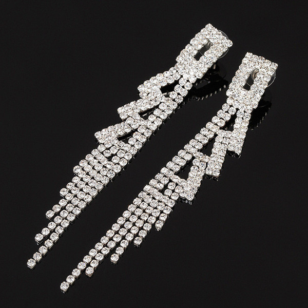 Елегантни дамски сребристи висящи обеци 