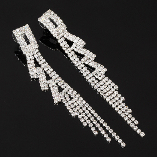 Елегантни дамски сребристи висящи обеци 