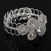 Stílusos női karkötő kövekkel