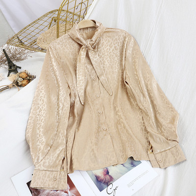 Γυναικείο πουκάμισο με εκτύπωση λεοπάρδαλης και κορδέλα στον γιακά