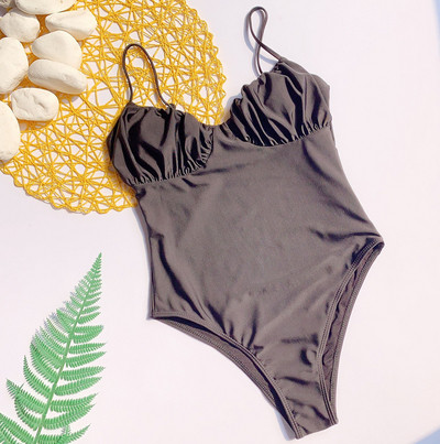 Изчистен модел черен цял бански с тънки презрамки