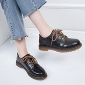 Naiste vabaajajalatsid kunstnahast paeltega - tavaline mudel